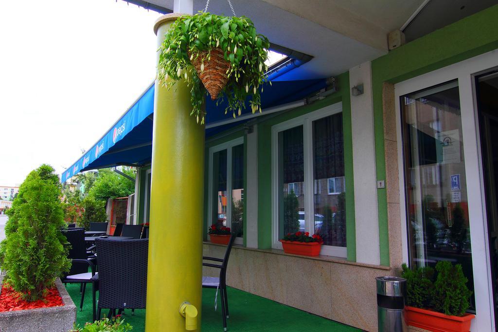 Penzion Blesk Ruzomberok Exterior photo